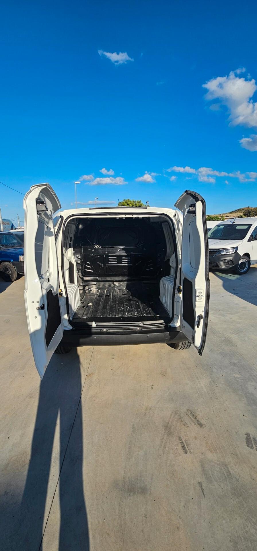 Fiat Fiorino 1.3 MJT 95CV Cargo SX
