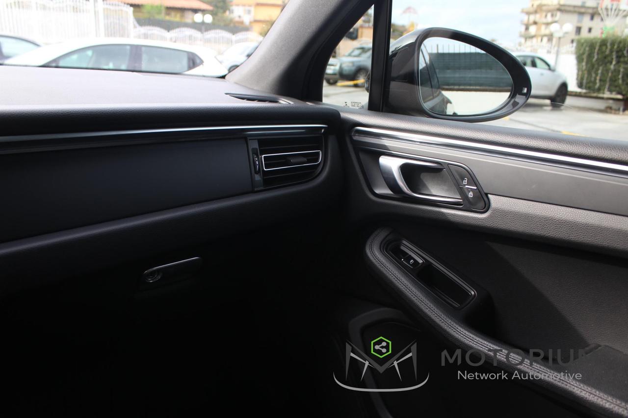 Porsche MACAN 2.0 245 CCV PDK