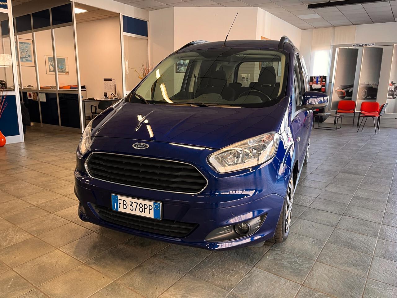 Ford Tourneo Courier 1.0 EcoBoost 100 CV Titanium