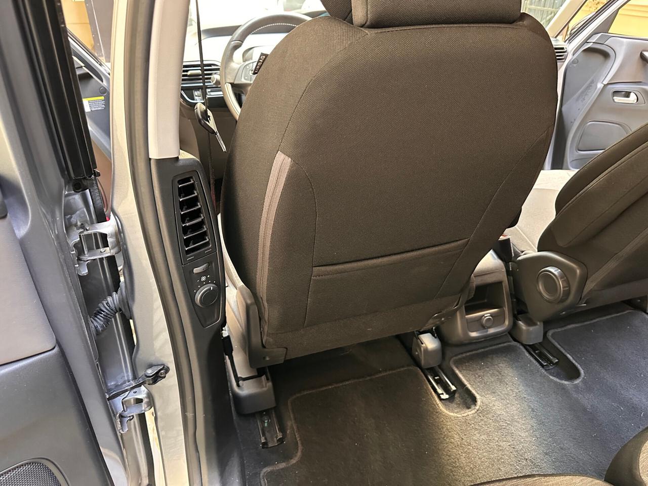 Citroen C4 (NO BLOCCHI) 7 POSTI - NAVIGATORE