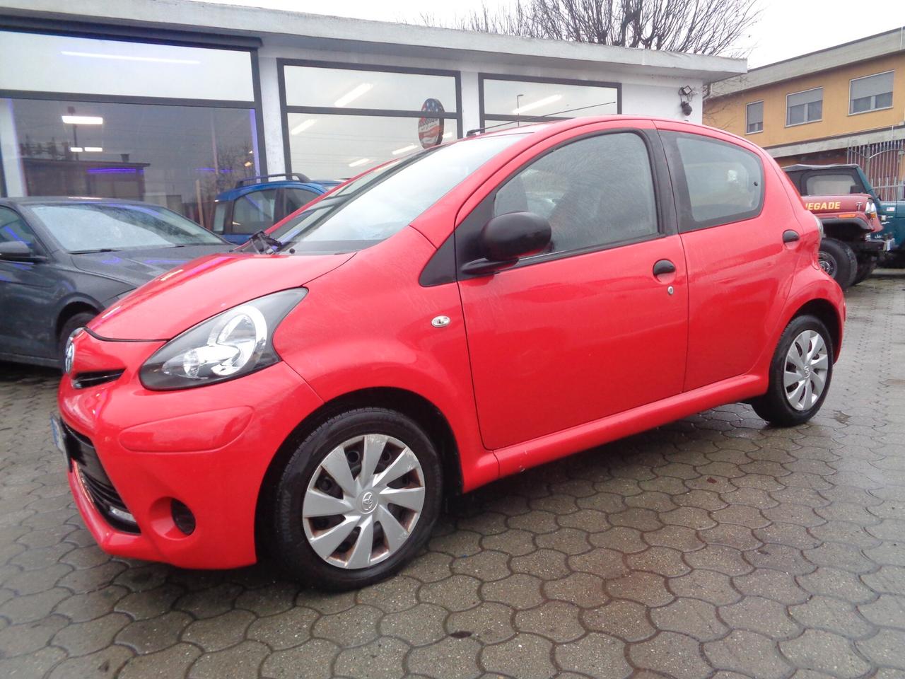 Toyota Aygo 1.0 12V VVT-i 3 porte Active Connect