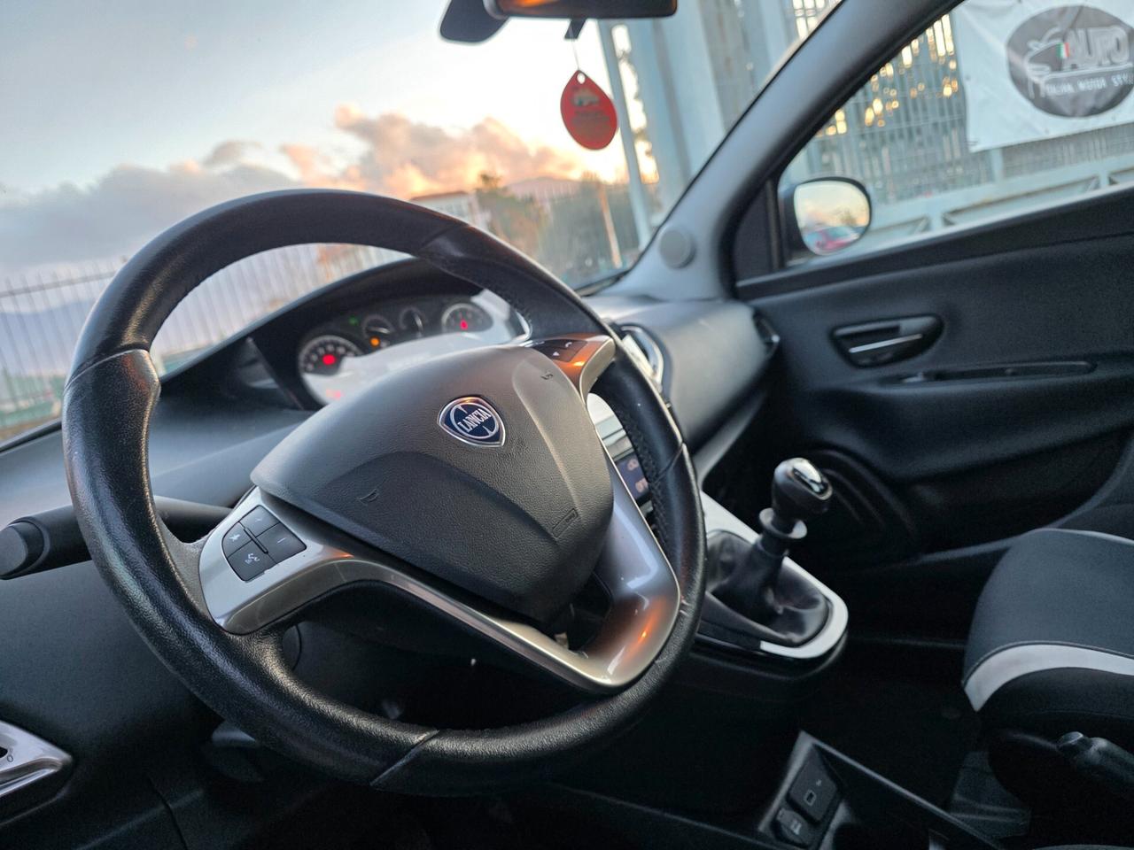 Lancia Ypsilon 1.2 69 CV 5 porte GPL Ecochic Gold