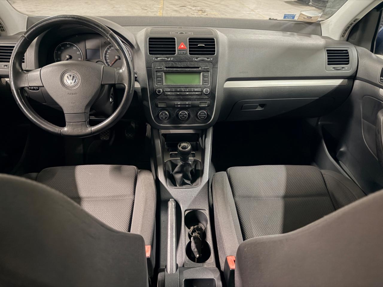 Volkswagen Golf 1.6 16V FSI 5p. Sportline