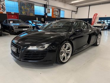 Audi R8 4.2 V8 FSI quattro R tronic
