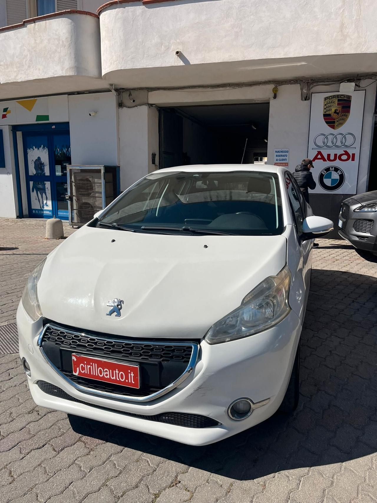 Peugeot 208 1.4 HDi 68 CV 5 porte Mix