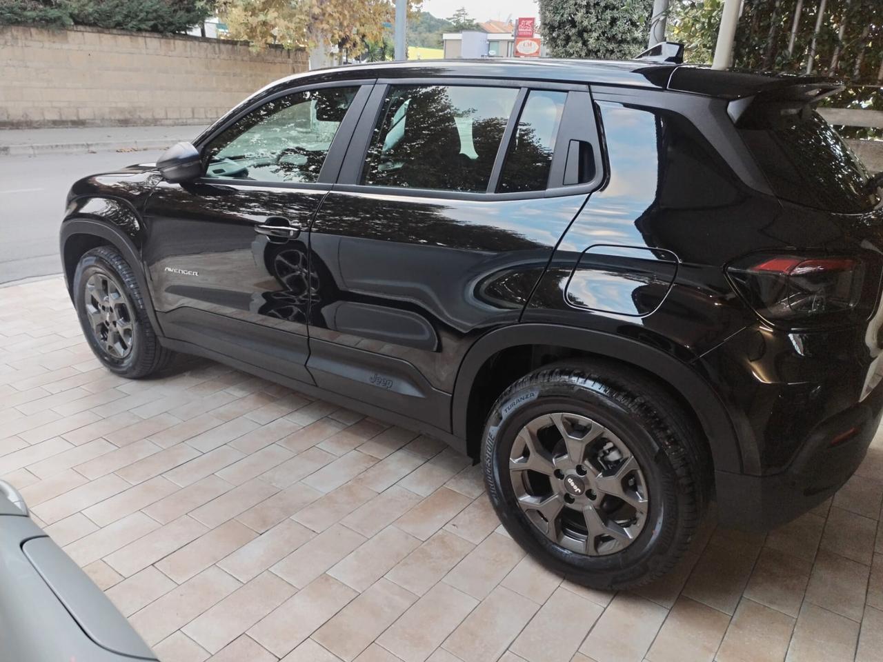 Jeep Avenger 1.2 Turbo 100 CV MHEV Longitude