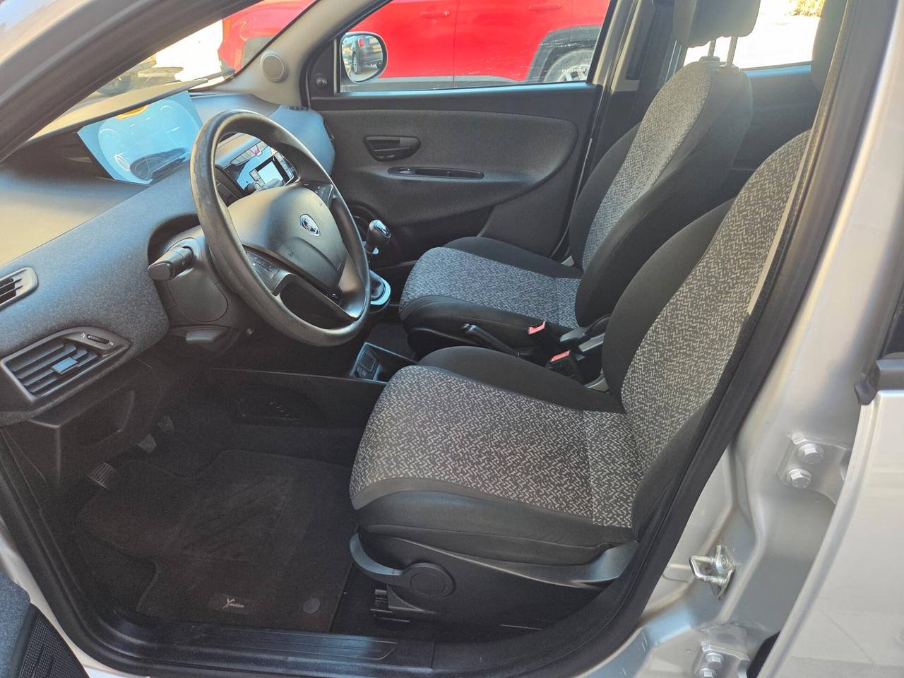 LANCIA YPSILON ANNO 2018 1.2 BENZ GPL KM 120000 CERTIF