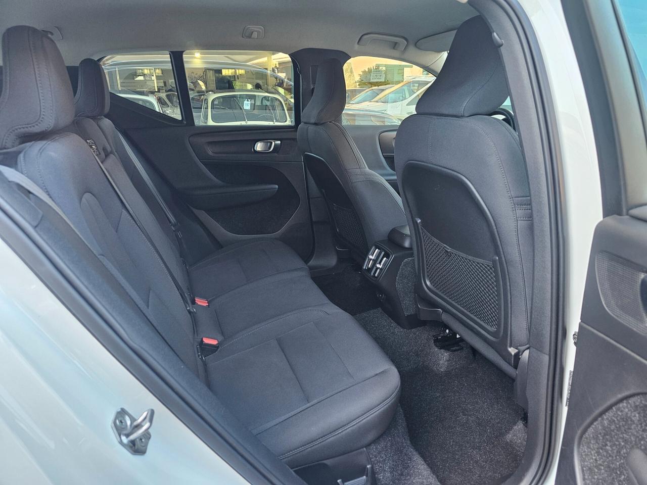 Volvo XC40 D3 AWD Geartronic Momentum Pro