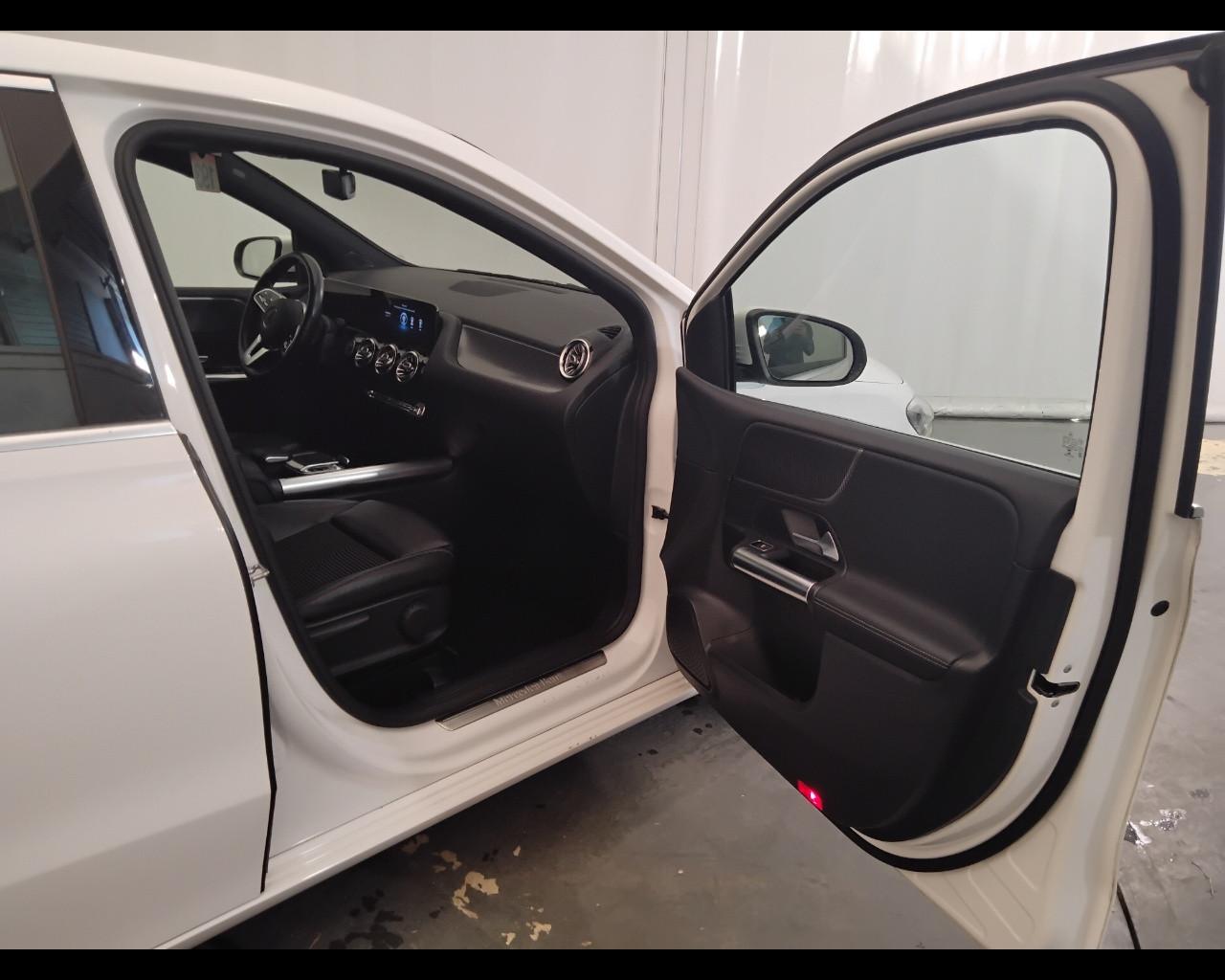 Mercedes-Benz Classe B - W247 2018 - B 200 d Sport Plus auto