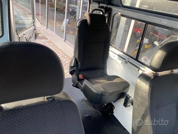 LAND ROVER Defender 90 2.2 TD4 Station Wagon n1