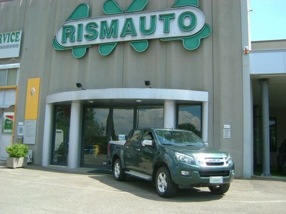 Isuzu D-max 2.5 Crew Cab Solar Plus 4wd