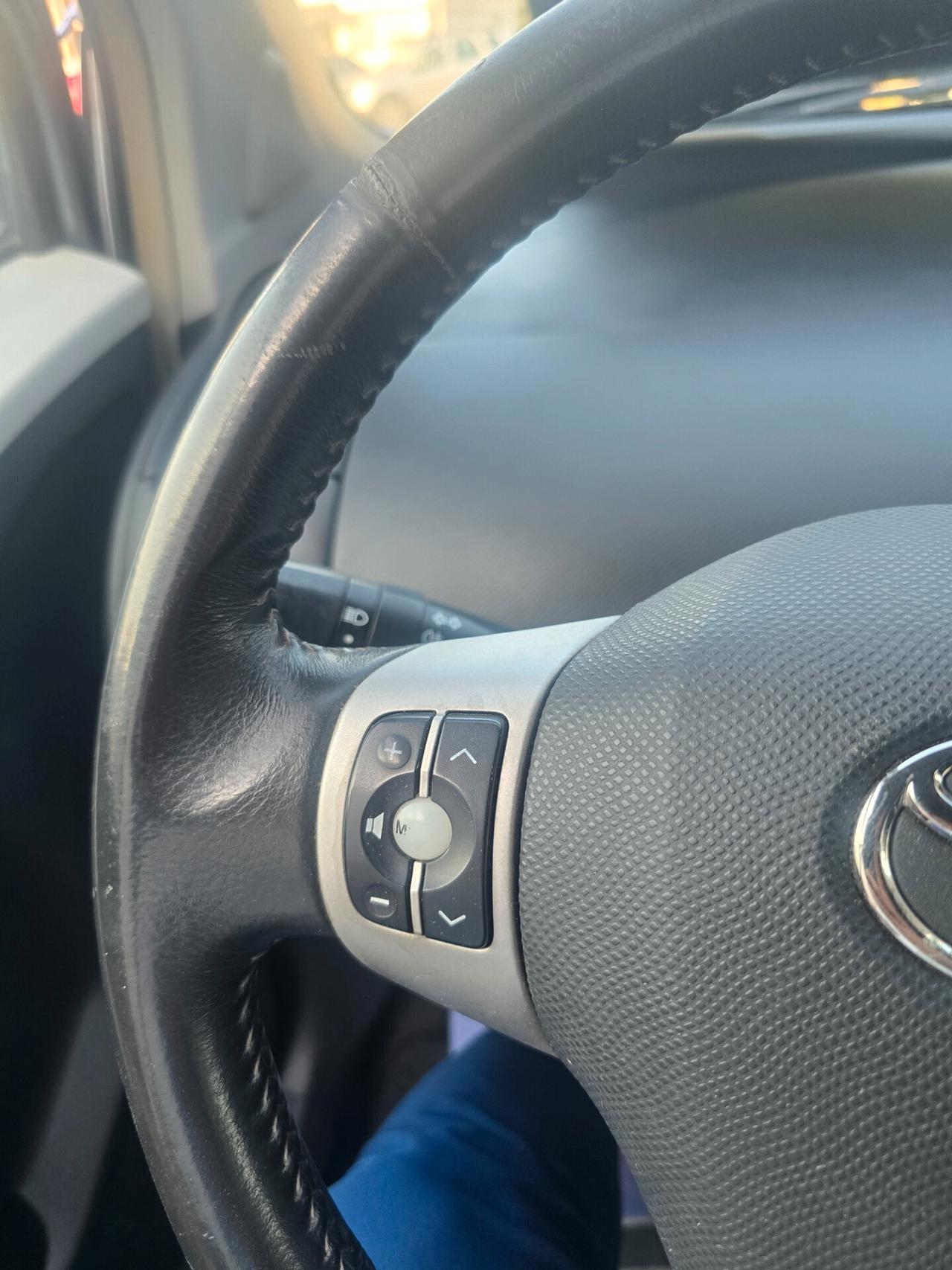 Toyota Yaris 1.0 3 porte Sol