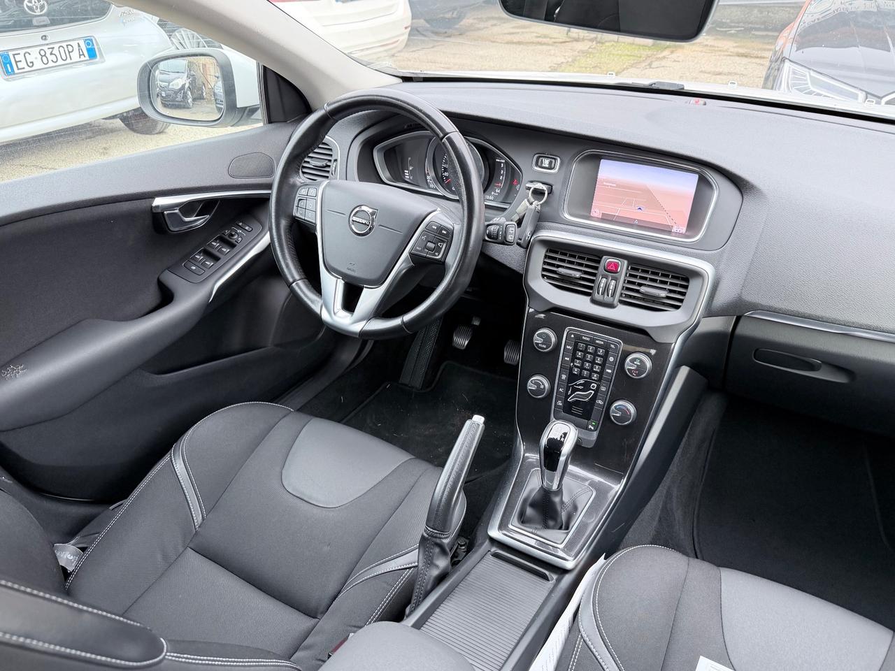 Volvo V40 D2 Inscription 2.0DIESEL 120CV EURO6