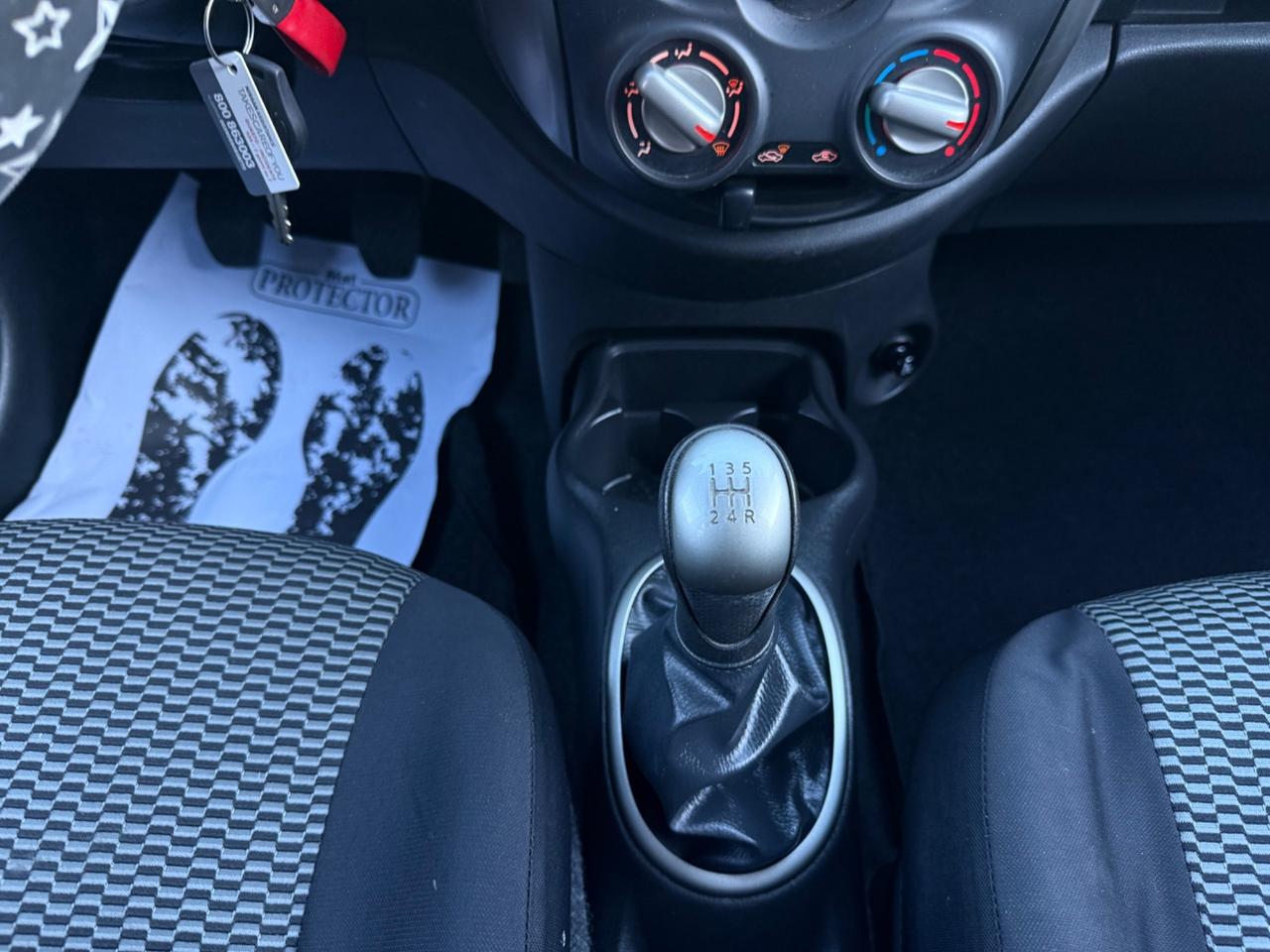 Nissan Micra 1.2 12V 5 porte Tekna OK NEOPATENTATI