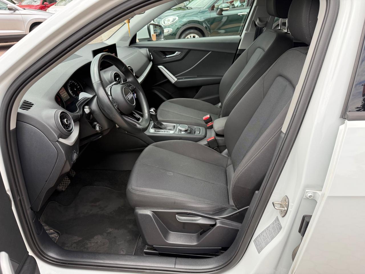 Audi Q2 35 TDI quattro S tronic Business