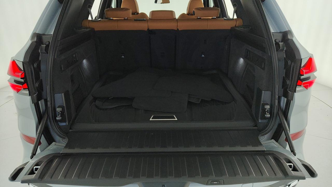 BMW X5 G05 LCI 2023 - X5 M60i auto