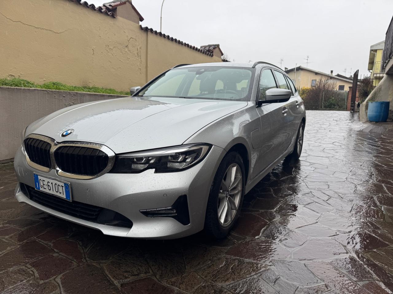 Bmw 330 330e xDrive Touring Business Advantage