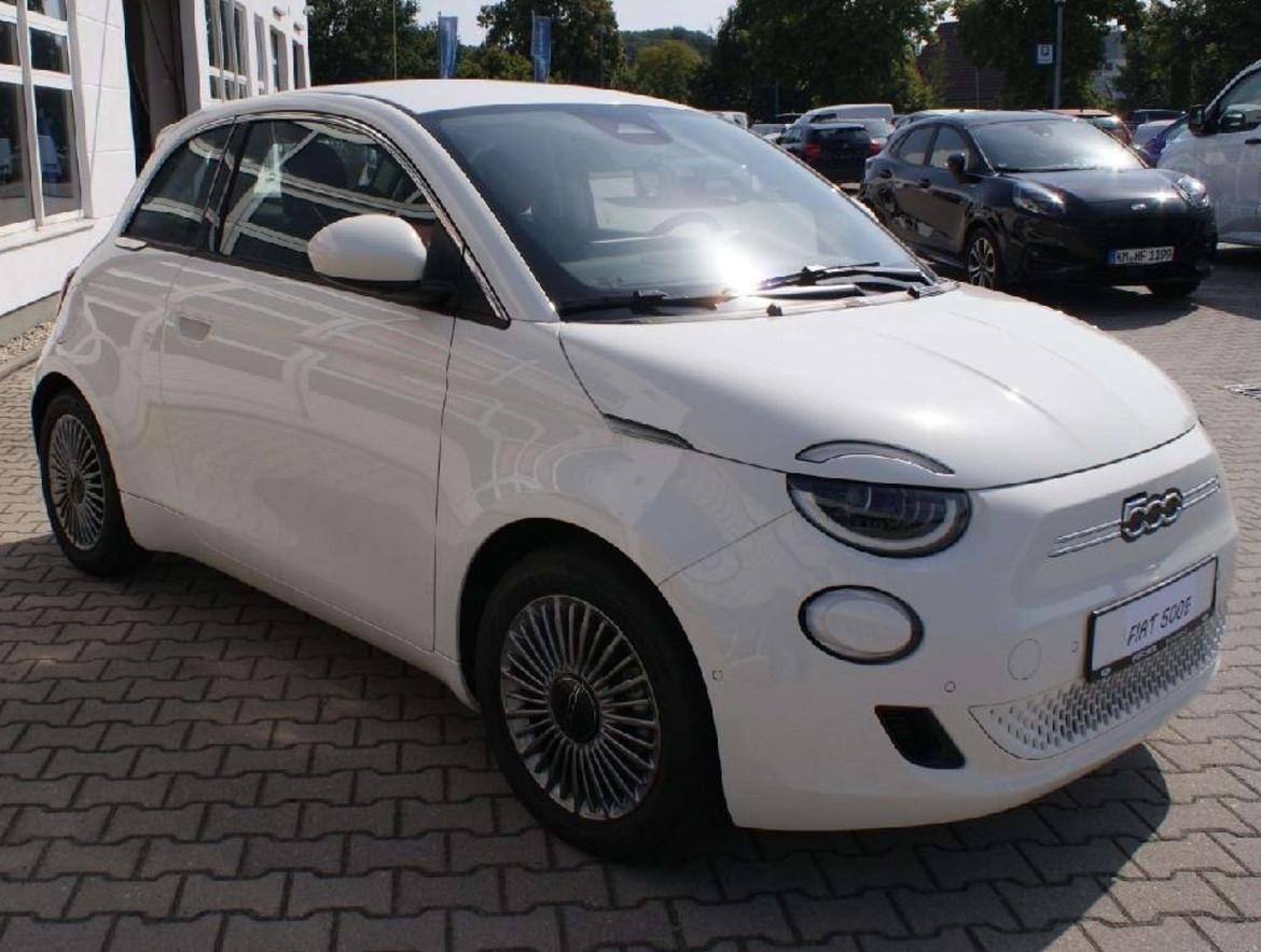 Fiat 500 500e Berlina 42 kWh La Prima