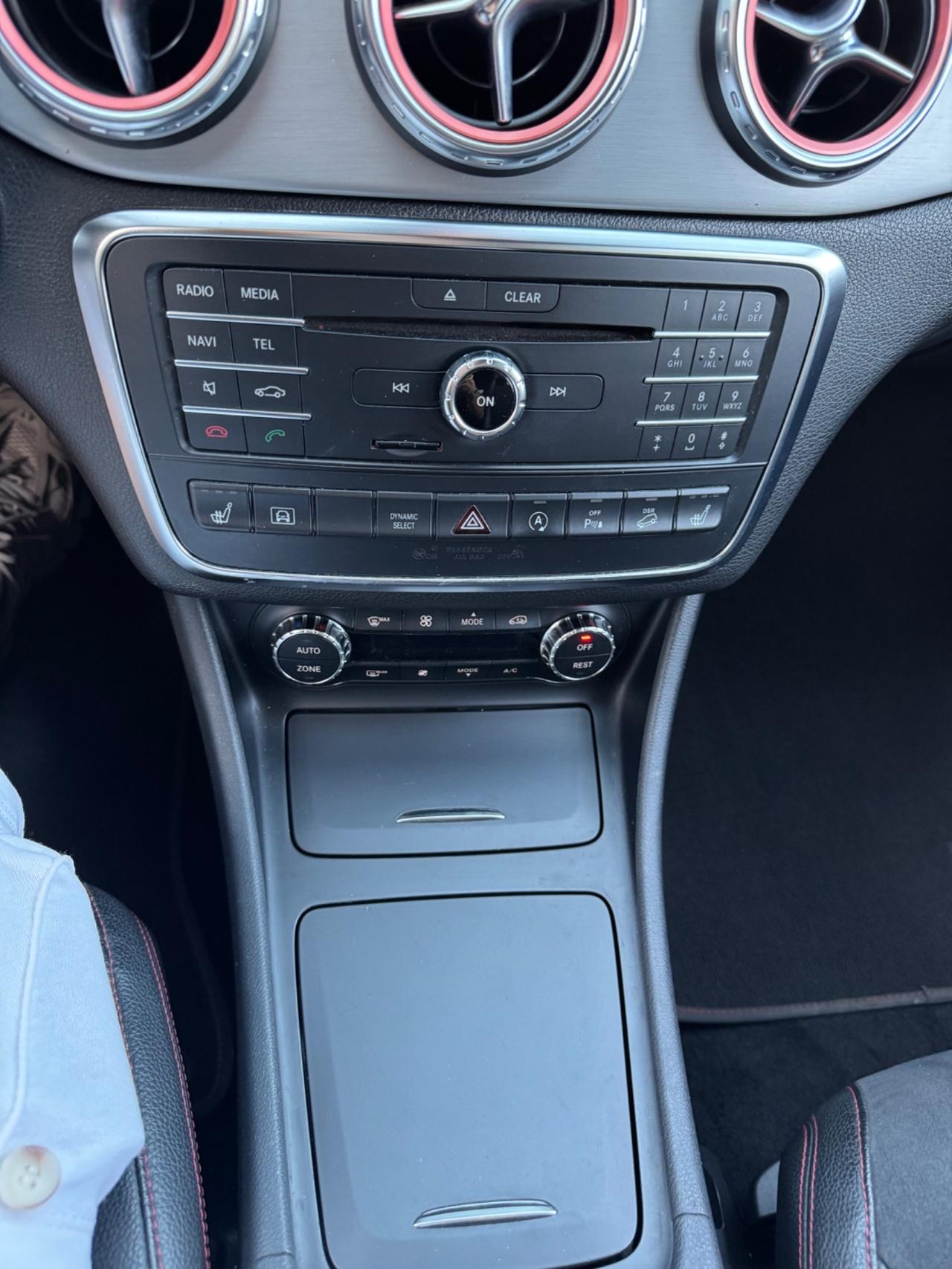 MERCEDES GLA 200 4MATIC
