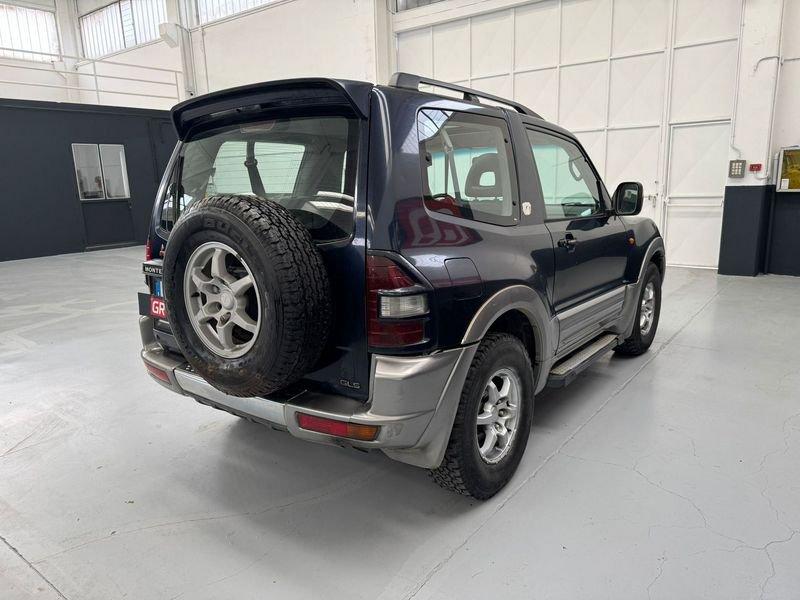 Mitsubishi Pajero Pajero 3.2 16V DI-D 3p. GLX Autocarro