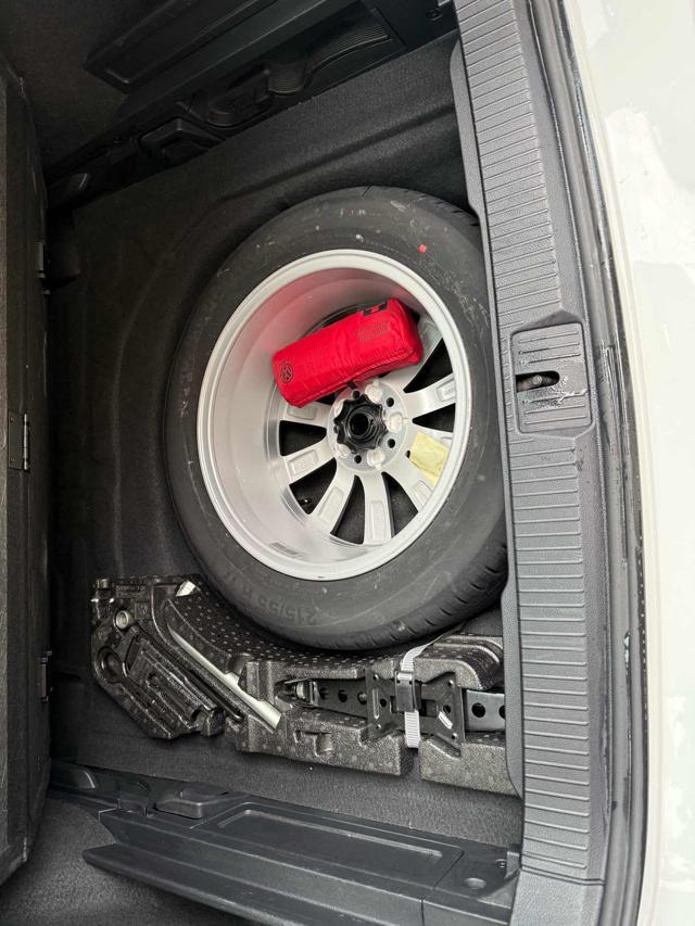 VOLKSWAGEN Passat Variant 1.6 TDI SCR DSG Business BMT