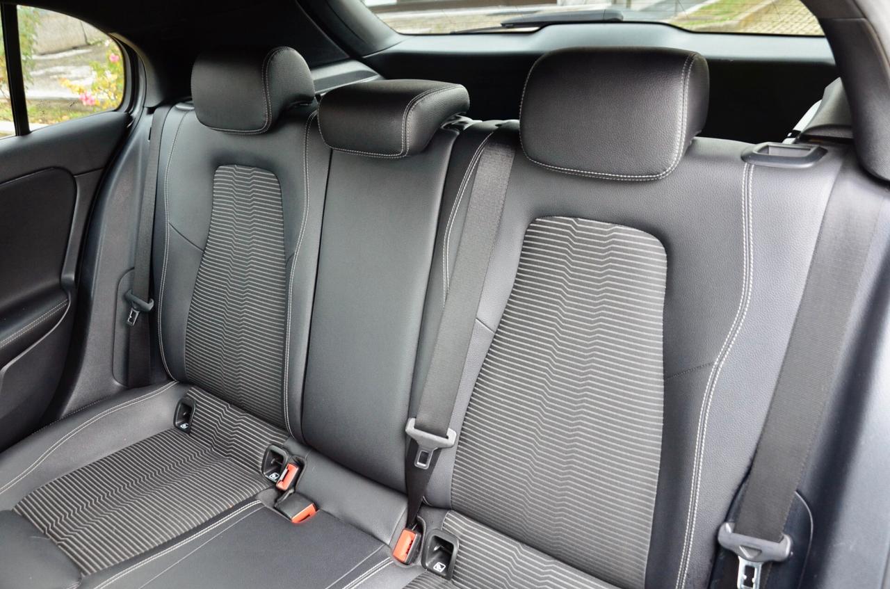 MERCEDES-BENZ A 200 SPORT ALLESTIMENTO A45 AMG 163cv AUTO, LUCI AMBIENTE, NAVI, FULL LED, PERMUTE