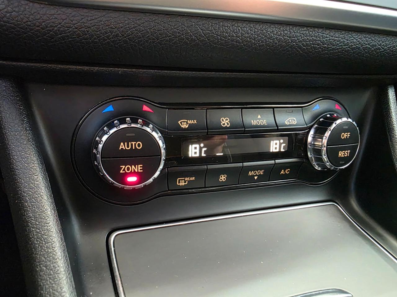 Mercedes-benz GLA 200d Automatic 4Matic Sport