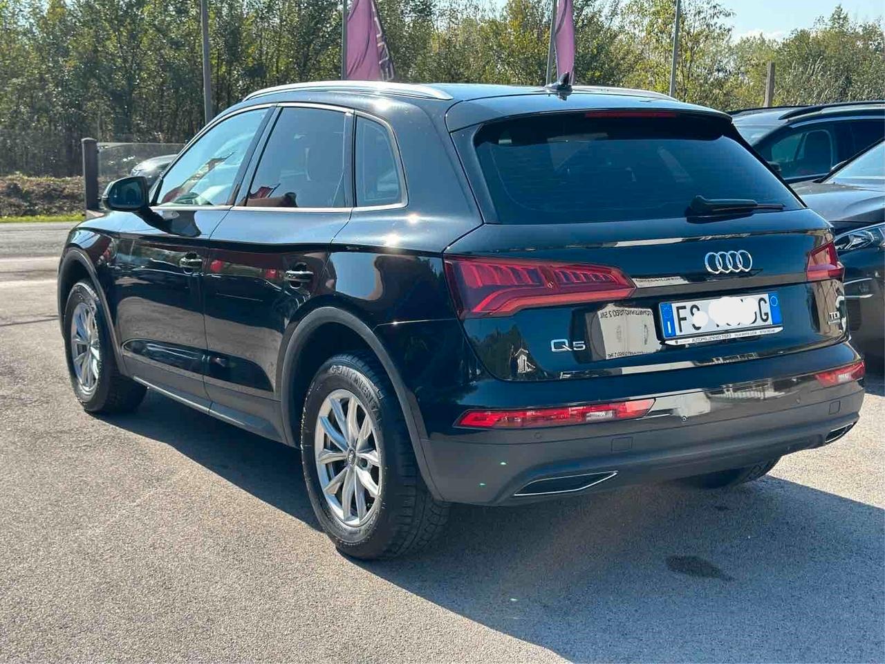 Audi Q5 2.0 TDI quattro S tronic Business