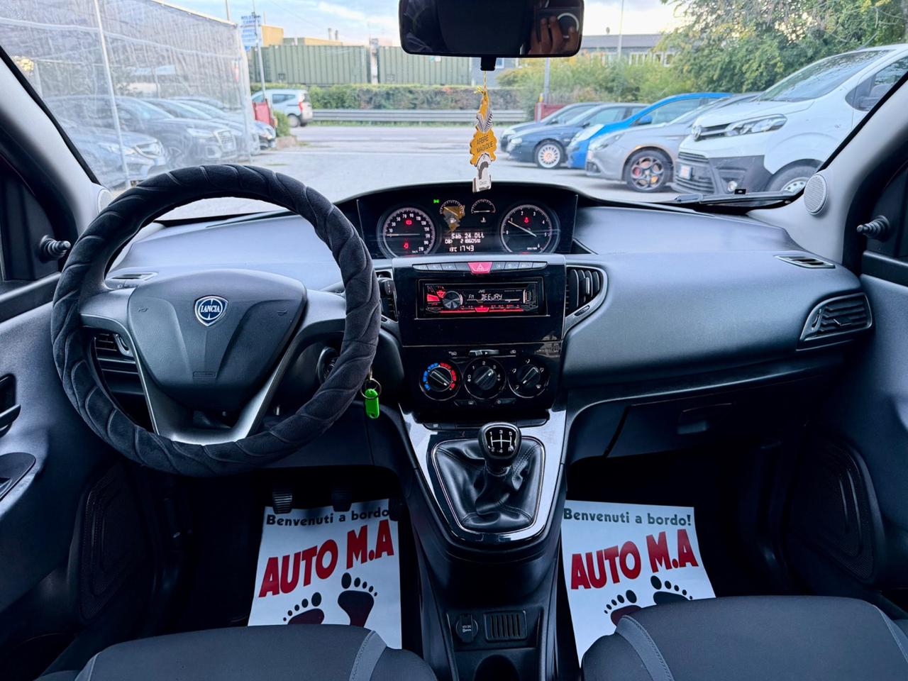 Lancia Ypsilon 2017 1,3 MJET OK NEOPATENTATI GARANZIA 12 mesi ! ! !