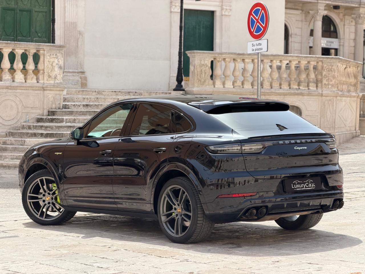 Porsche Cayenne COUPE 3.0 V6 462 CV E-HYBRID