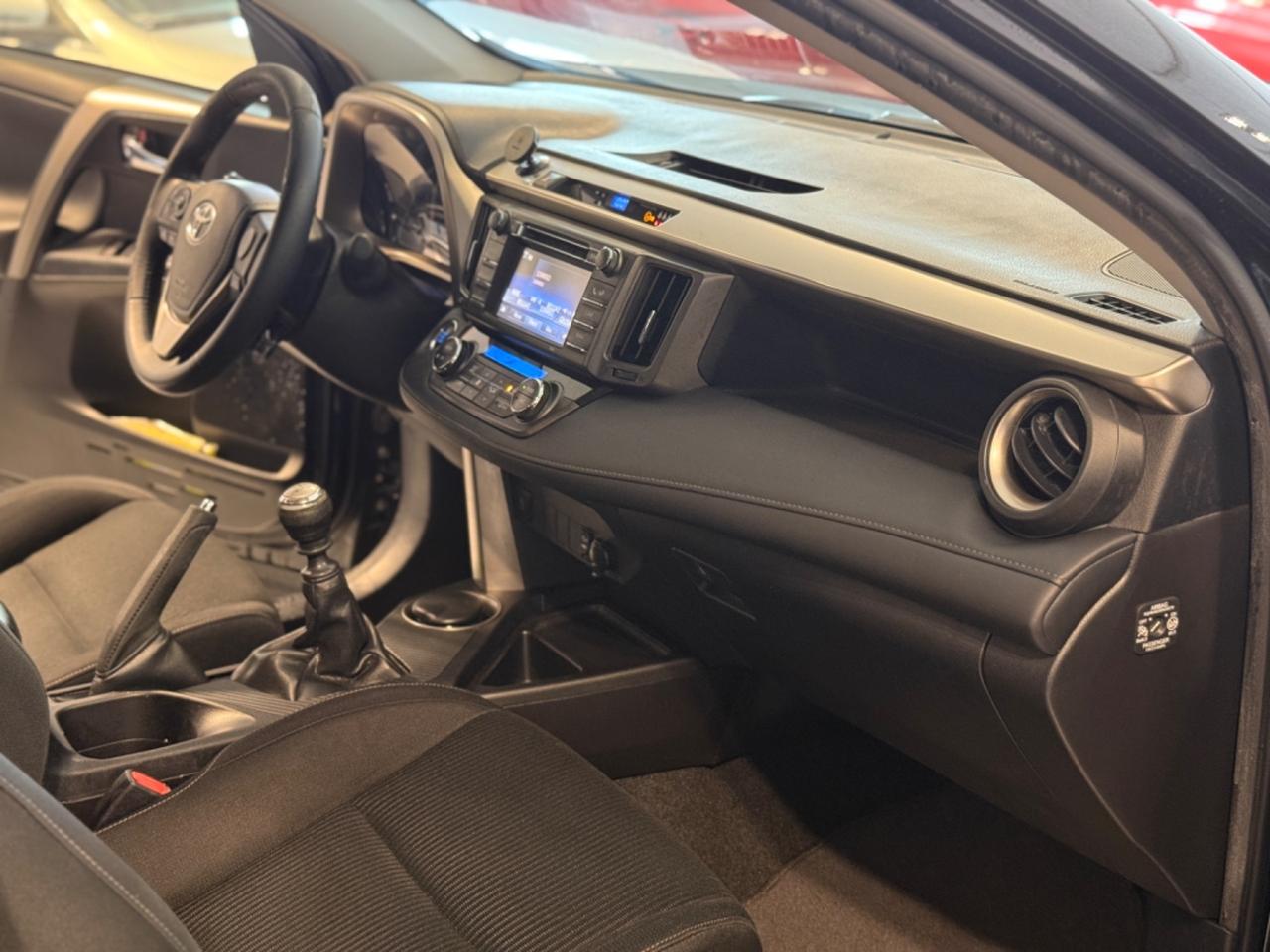 Toyota RAV 4 RAV4 2.0 D-4D 2WD Active