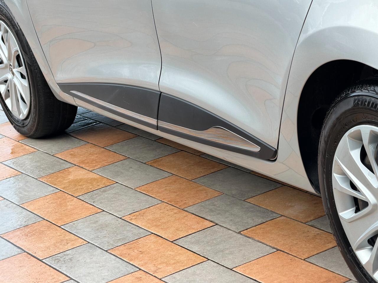 Renault Clio 1.5 DCI 75 cv. ENERGY BUSINESS (Autocarro 4P. N1)