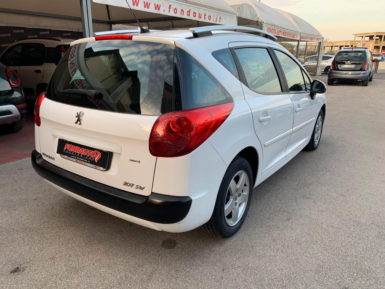 Peugeot 207 1.6 HDi 90CV 5p. 99g