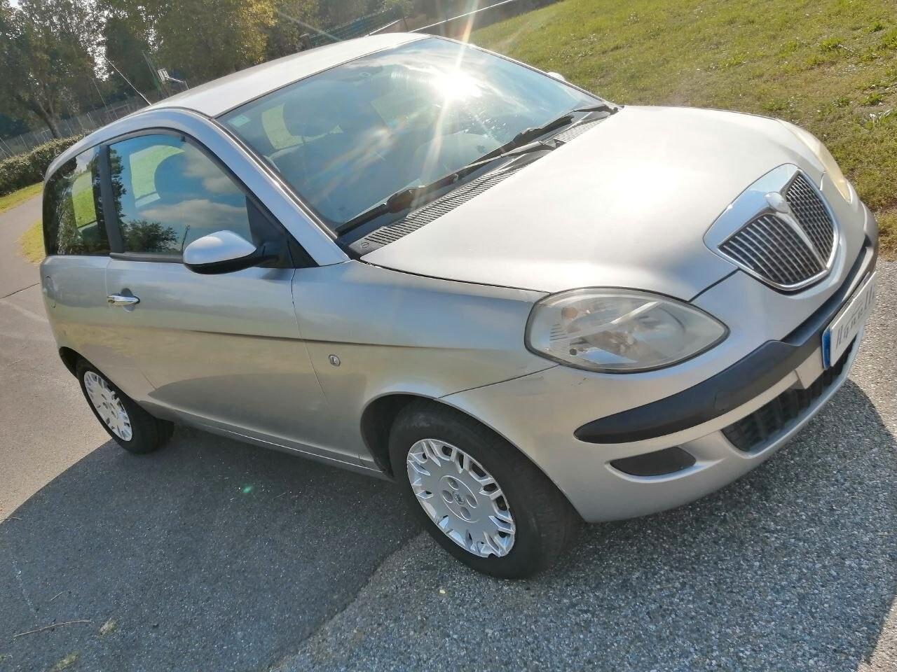 Lancia Ypsilon 1.2 Gold GPL