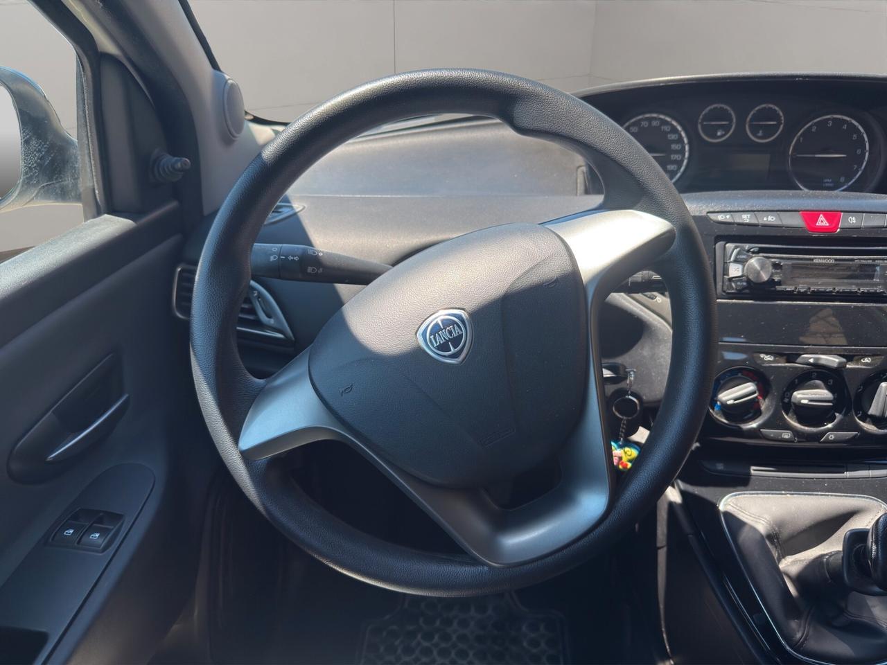 Lancia Ypsilon 1.2 69 CV 5 porte GPL Ecochic Silver