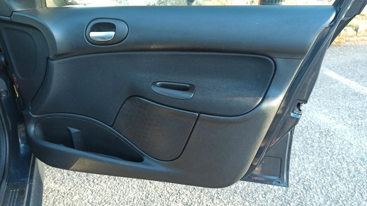 Peugeot 206 Plus GPL!