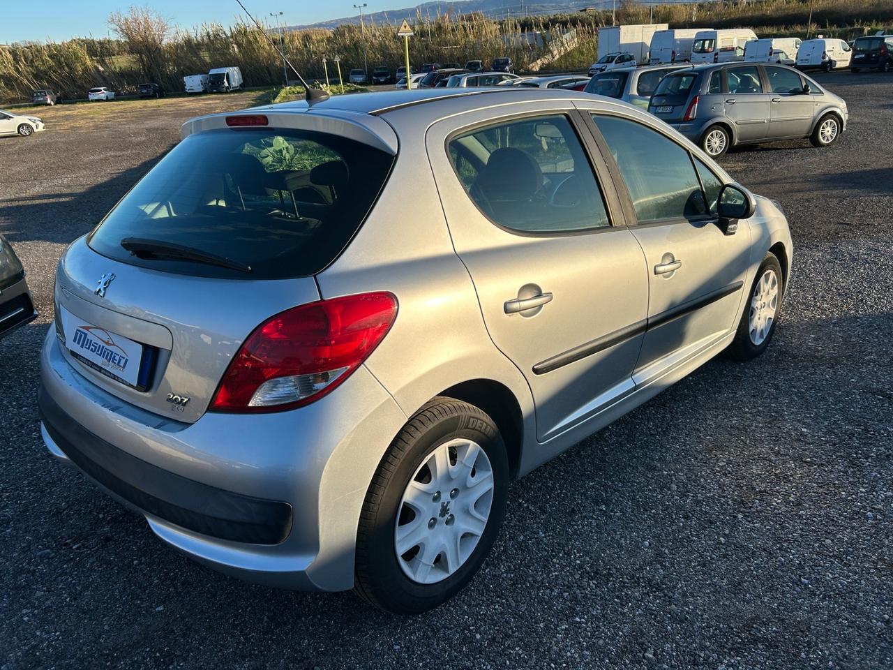 Peugeot 207 1.4 8V 75CV 5p. X Line GPL