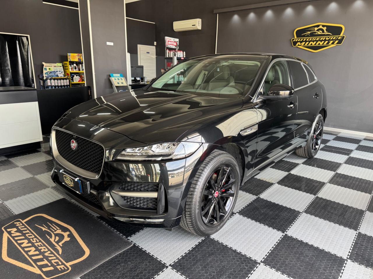 Jaguar F-Pace 2.0 D 180 CV AWD R-Sport