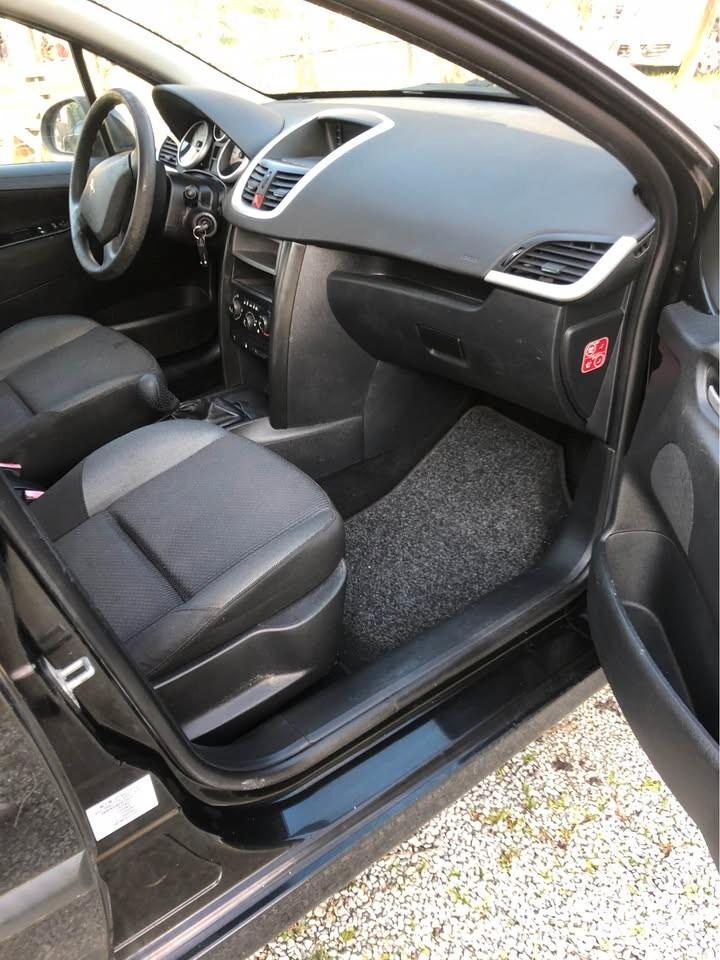 Peugeot 207 1.4 8V 75CV 5p. X Line ECO GPL