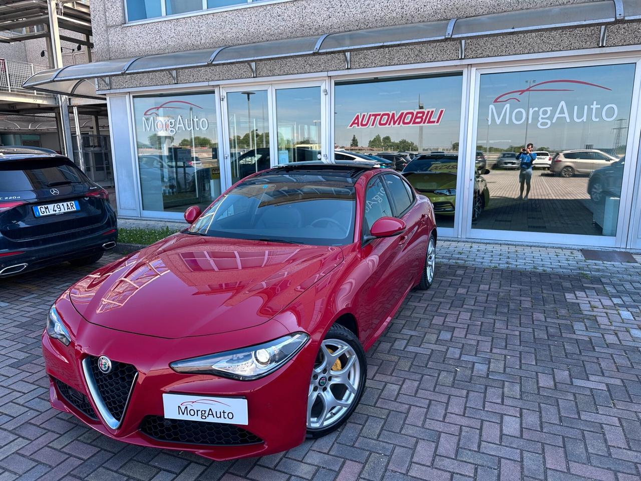 Alfa Giulia 2.2D 160CV AUTOM. EURO6D! DOPPIO TETTO! CARPLAY