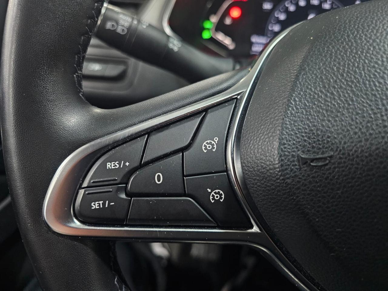 NUOVA RENAULT CAPTUR INTENS ENERGY BICOLOR EDITION 1.0 TCE 101CV B/GPL