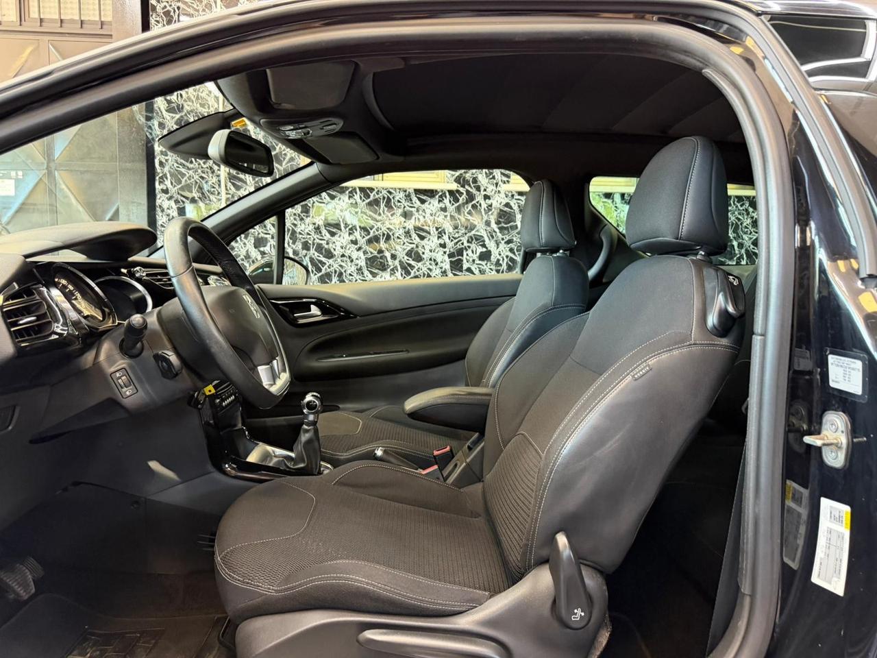 Ds DS3 3 1.2 VTi 82 So Chic Cabrio