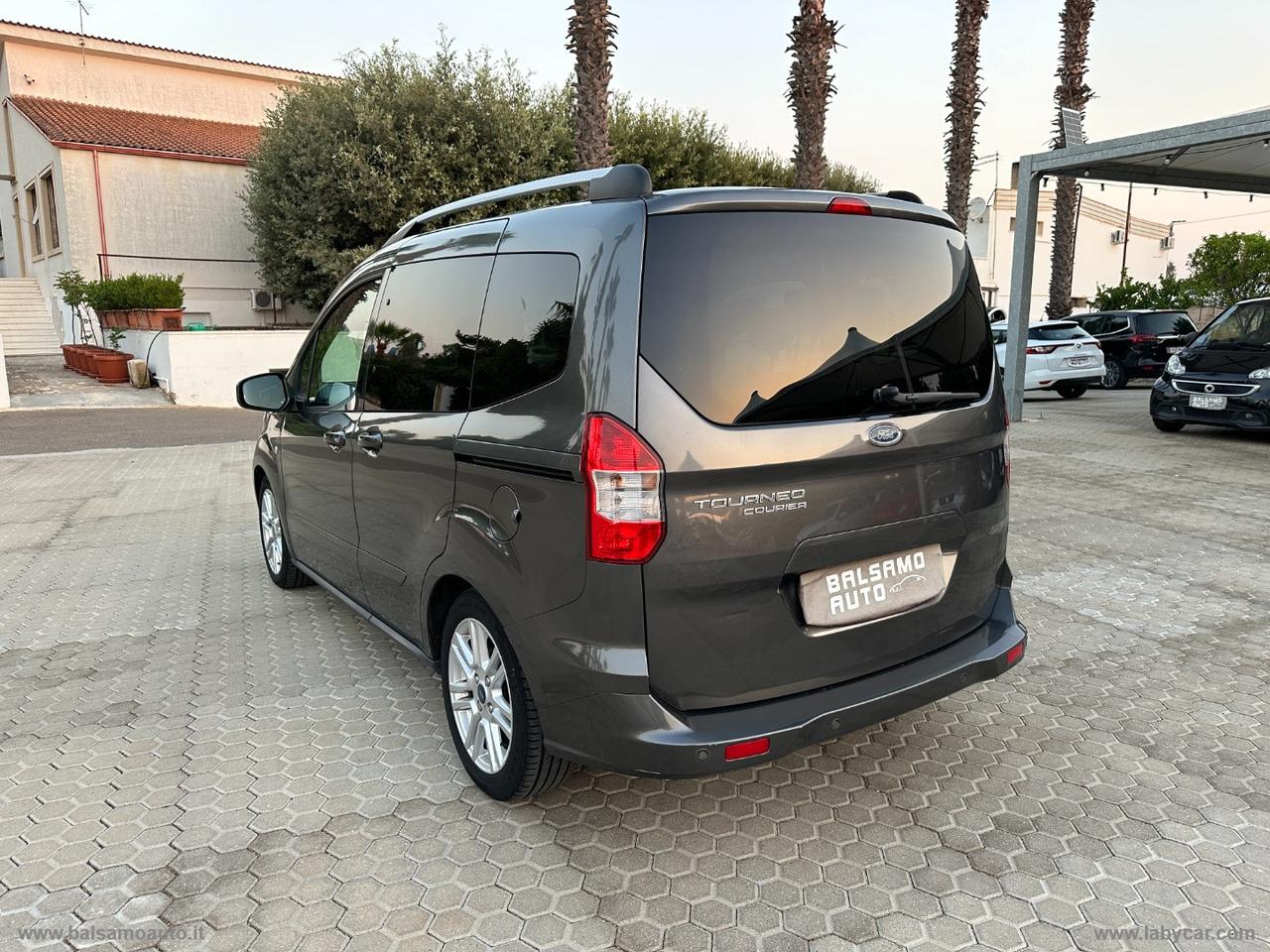 FORD Tourneo Courier 1.5 TDCI 100 CV Plus