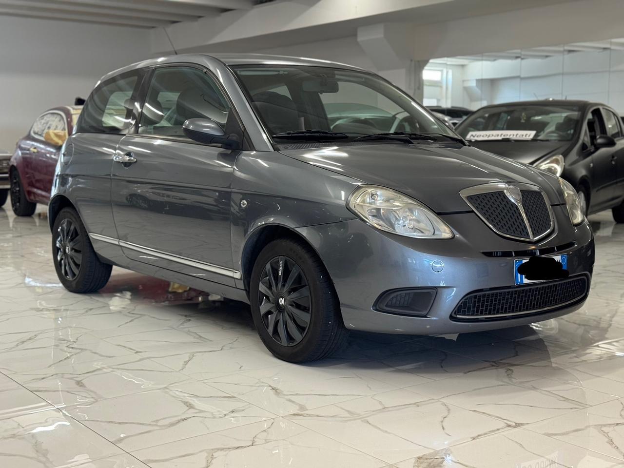 Lancia Ypsilon 1.2 Neopatentati
