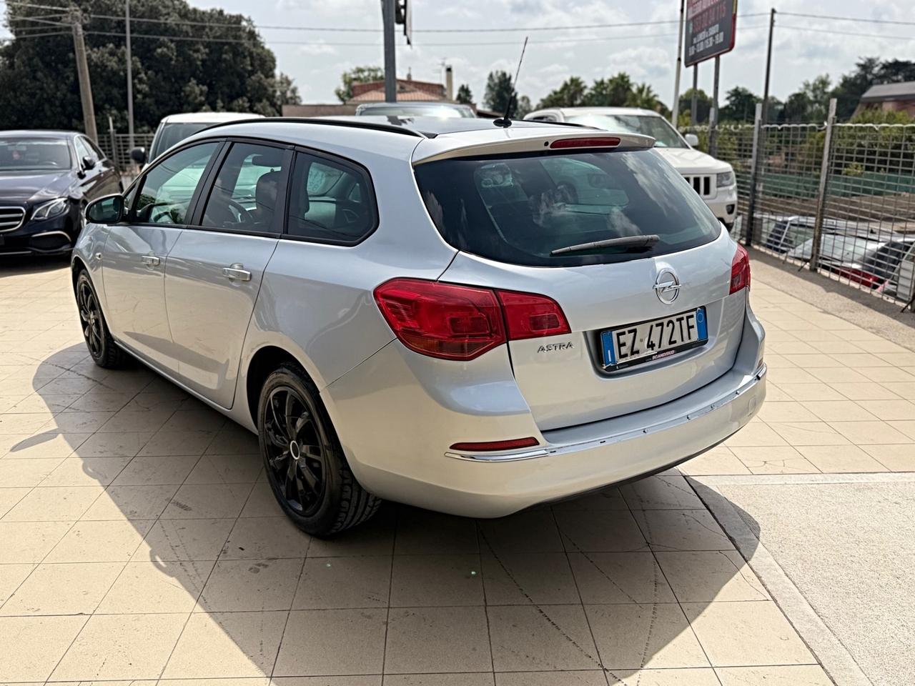 Opel Astra 1.4 Turbo 140CV Sports Tourer GPL Tech Elective