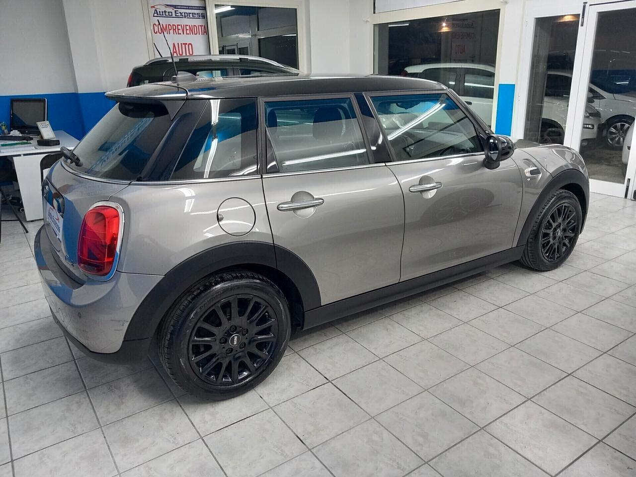 Mini One 1.5 benzina anno 2018 118 mila km