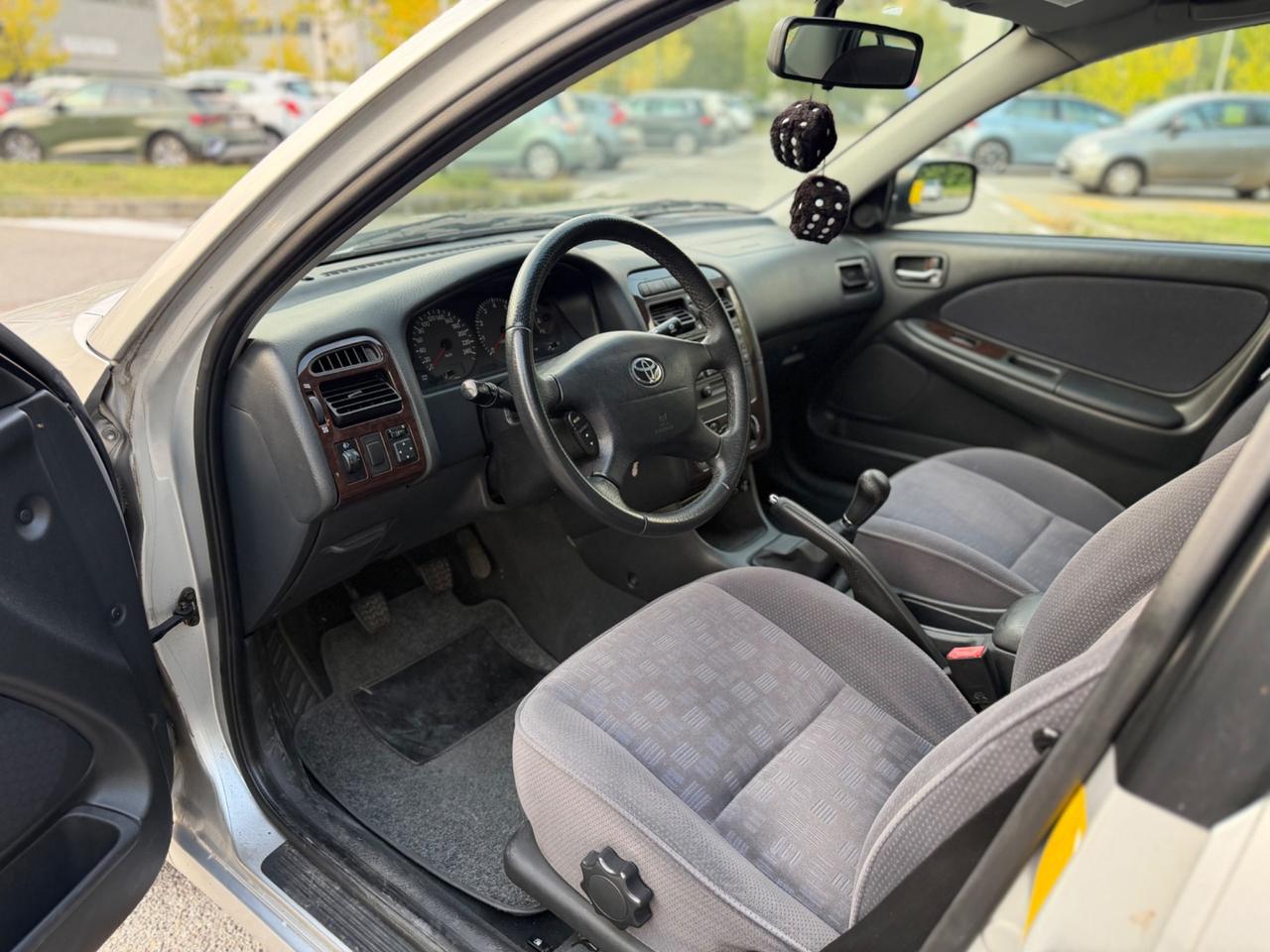 Toyota Avensis 1.6i 16V cat*Neopatentati*Solo 131000km