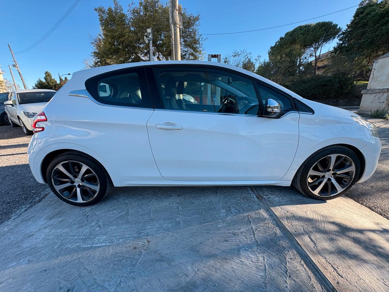 Peugeot 208 Gt-Line 1.6 e-HDi 115 CV
