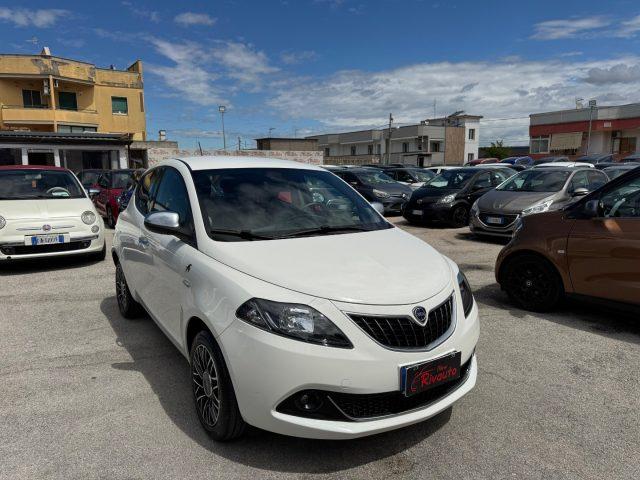 LANCIA Ypsilon 1.0 5 p S&S Alberta Ferretti Hybrid