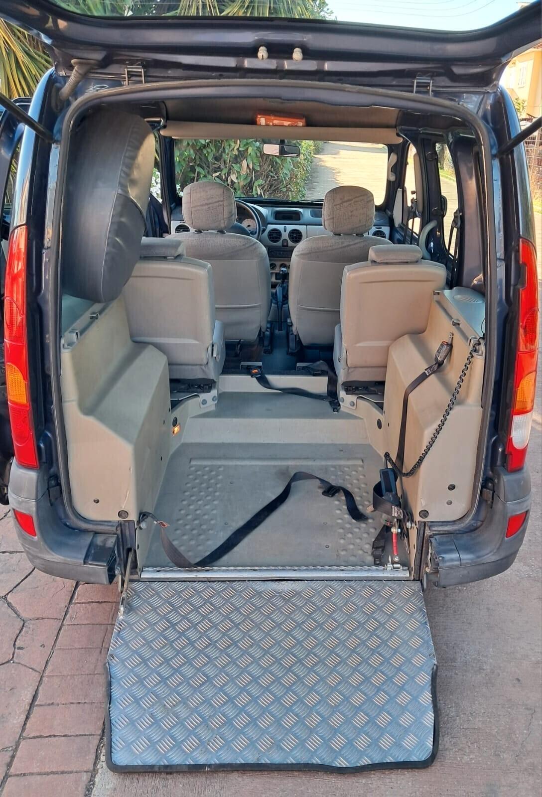 Renault Kangoo TRASPORTO DISABILI PIANALE RIBASSATO UNIPRO